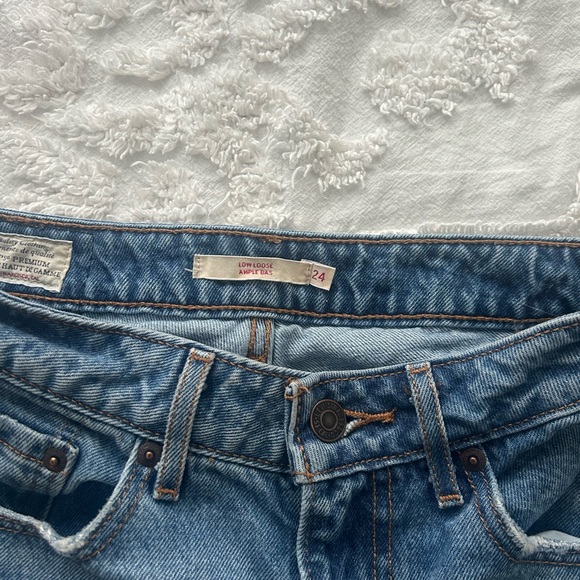 Levi’s Low Loose jean size 24x30 - Picture 4 of 5